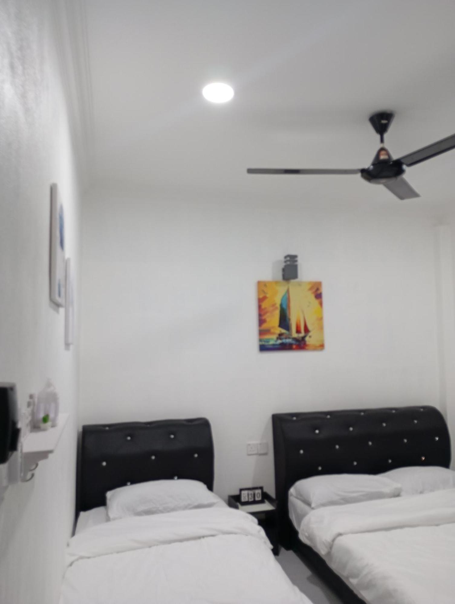 Roomstay By Abe Cottage Kampung Kuala Besut Zimmer foto